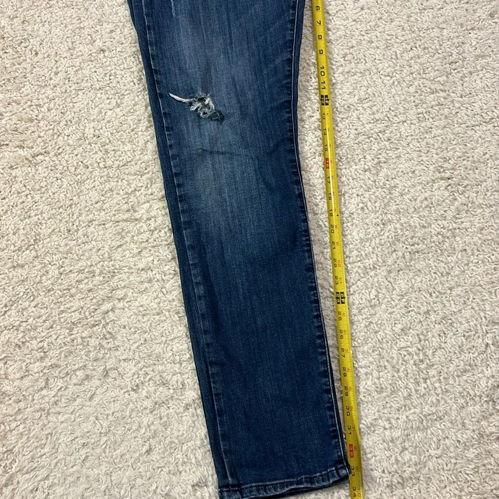 MAVI 36x34 Jake straight leg jeans with distressing and right leg small hole